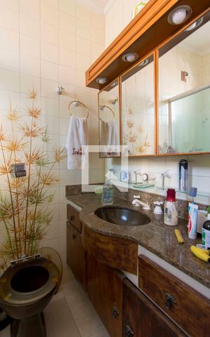 Casa à venda com 210m², 3 quartos e 4 vagasBanheiro Suíte