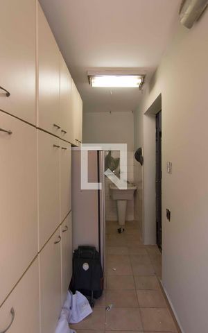 Casa à venda com 210m², 3 quartos e 4 vagasLavanderia