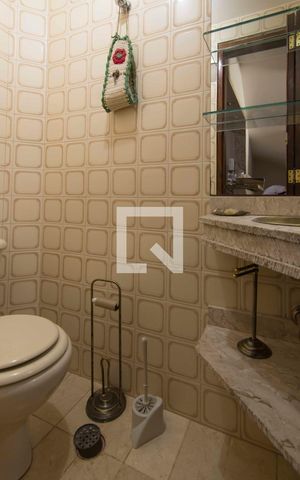 Casa à venda com 210m², 3 quartos e 4 vagasLavabo