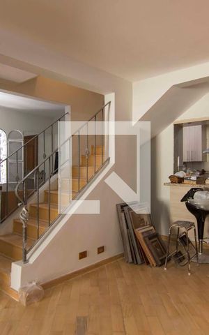 Casa à venda com 210m², 3 quartos e 4 vagasSala