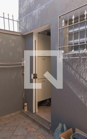 Casa à venda com 210m², 3 quartos e 4 vagasv