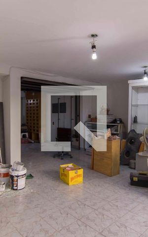 Casa à venda com 210m², 3 quartos e 4 vagasGaragem