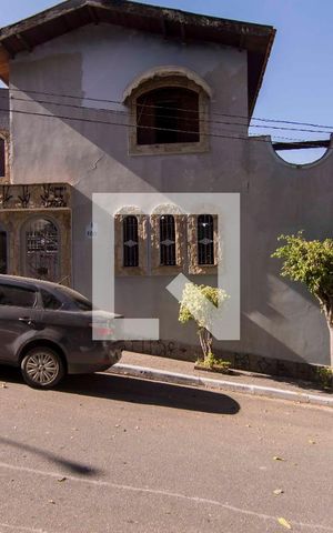 Casa à venda com 210m², 3 quartos e 4 vagasFachada