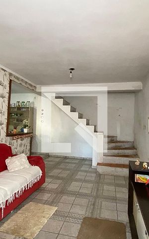 Casa para alugar com 177m², 5 quartos e 1 vagaSala