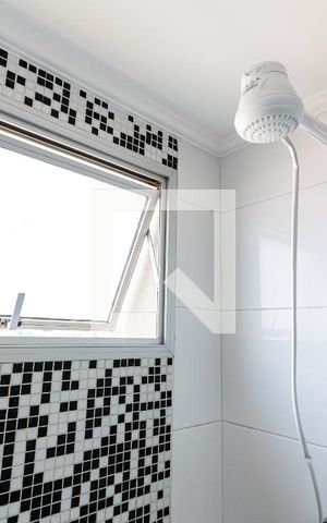 Apartamento para alugar com 65m², 2 quartos e 1 vaga Apartamento para alugar com 65m², 2 quartos e 1 vagaBanheiro