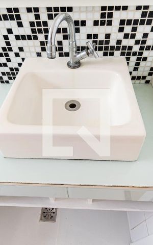 Apartamento para alugar com 65m², 2 quartos e 1 vaga Apartamento para alugar com 65m², 2 quartos e 1 vagaBanheiro