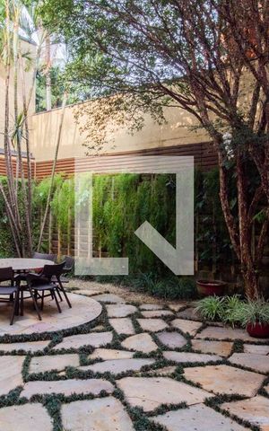 Casa à venda com 365m², 4 quartos e 2 vagas