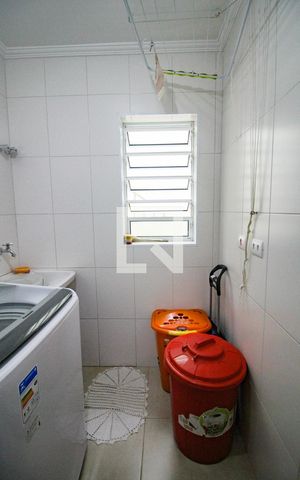 Casa à venda com 210m², 3 quartos e sem vagaÁrea de Serviço