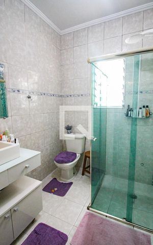 Casa à venda com 210m², 3 quartos e sem vagaBanheiro