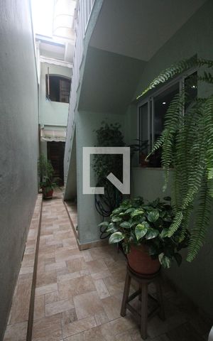 Casa à venda com 210m², 3 quartos e sem vagaCorredor externo