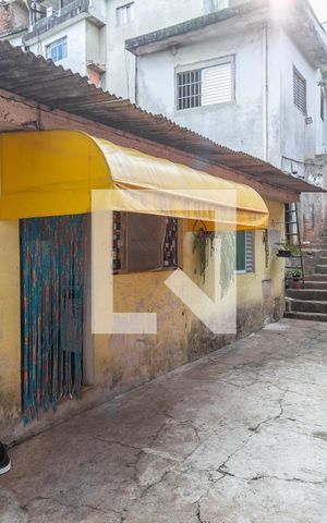 Casa à venda com 60m², 2 quartos e 2 vagasQuintal