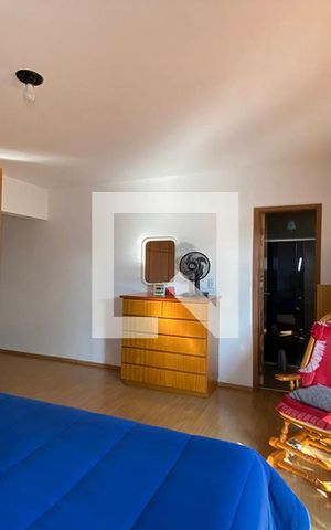 Casa à venda com 340m², 4 quartos e 3 vagasQuarto 4 - Suíte