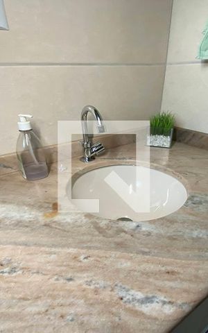 Casa à venda com 340m², 4 quartos e 3 vagasPia do Banheiro Social 3