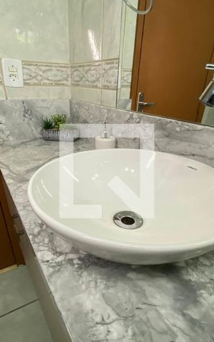 Casa à venda com 340m², 4 quartos e 3 vagasPia do Banheiro Social 2