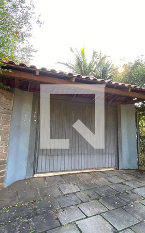 Casa à venda com 340m², 4 quartos e 3 vagasFachada
