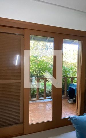 Casa à venda com 340m², 4 quartos e 3 vagasJanela da Sala de Estar