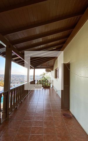 Casa à venda com 340m², 4 quartos e 3 vagasSacada da Sala 2