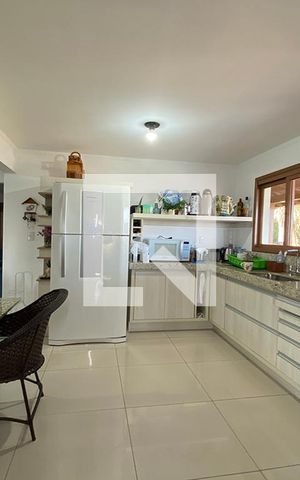 Casa à venda com 340m², 4 quartos e 3 vagasCozinha