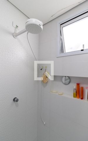 Casa à venda com 180m², 3 quartos e 2 vagasBanheiro da Suíte