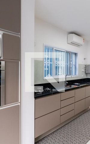 Casa à venda com 180m², 3 quartos e 2 vagasCozinha