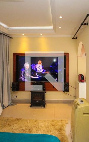 Casa à venda com 280m², 3 quartos e 2 vagas Casa à venda com 280m², 3 quartos e 2 vagasSuite