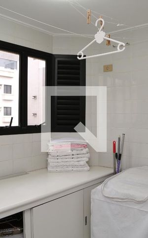 Apartamento para alugar com 120m², 2 quartos e 1 vagaArea de serviço