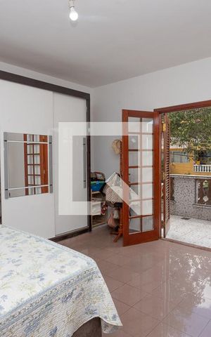 Casa à venda com 431m², 4 quartos e 8 vagas Casa à venda com 431m², 4 quartos e 8 vagasQuarto 4 - suíte