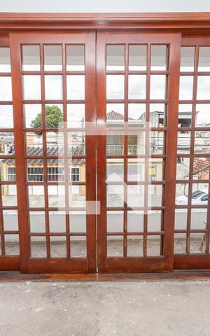 Casa à venda com 431m², 4 quartos e 8 vagas Casa à venda com 431m², 4 quartos e 8 vagasJanela da sala