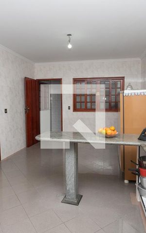 Casa à venda com 431m², 4 quartos e 8 vagas Casa à venda com 431m², 4 quartos e 8 vagasCozinha