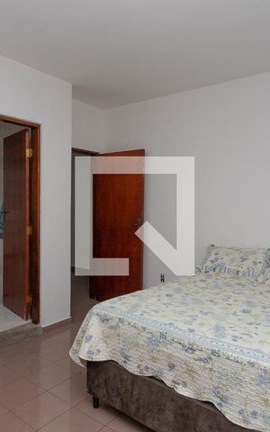Casa à venda com 431m², 4 quartos e 8 vagas Casa à venda com 431m², 4 quartos e 8 vagasQuarto 4 - suíte