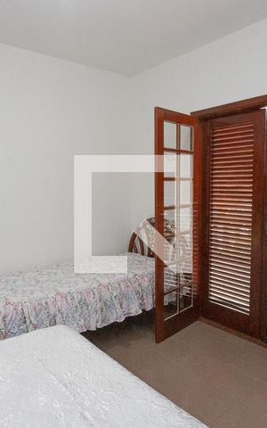 Casa à venda com 431m², 4 quartos e 8 vagas Casa à venda com 431m², 4 quartos e 8 vagasQuarto 2