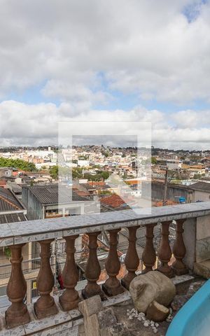 Casa à venda com 431m², 4 quartos e 8 vagas Casa à venda com 431m², 4 quartos e 8 vagasVista da área da piscina