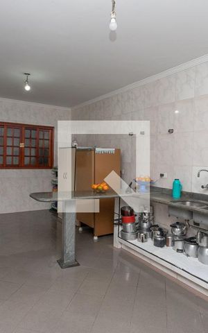 Casa à venda com 431m², 4 quartos e 8 vagas Casa à venda com 431m², 4 quartos e 8 vagasCozinha