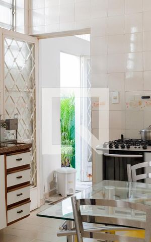 Casa à venda com 248m², 3 quartos e 1 vaga Casa à venda com 248m², 3 quartos e 1 vagaCozinha