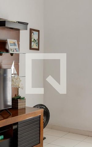 Casa à venda com 248m², 3 quartos e 1 vaga Casa à venda com 248m², 3 quartos e 1 vagaSala