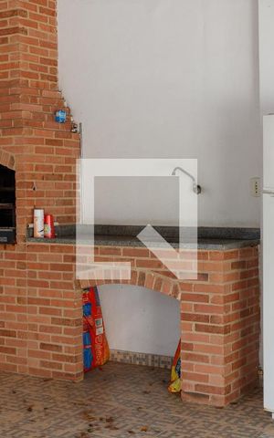 Casa à venda com 248m², 3 quartos e 1 vaga Casa à venda com 248m², 3 quartos e 1 vagaChurrasqueira
