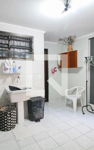 Casa à venda com 116m², 3 quartos e 3 vagasarea de serviço