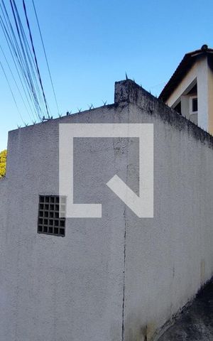 Casa à venda com 116m², 3 quartos e 3 vagas Casa à venda com 116m², 3 quartos e 3 vagasfachada lateral