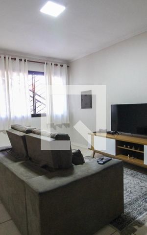 Casa à venda com 116m², 3 quartos e 3 vagasSala