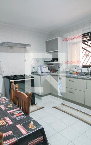 Casa à venda com 116m², 3 quartos e 3 vagascozinha