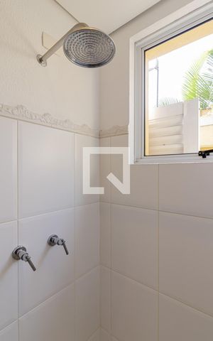 Casa para alugar com 858m², 6 quartos e 6 vagas Casa para alugar com 858m², 6 quartos e 6 vagasBanheiro do Espaço gourmet
