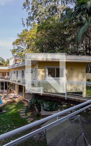 Casa para alugar com 858m², 6 quartos e 6 vagas Casa para alugar com 858m², 6 quartos e 6 vagasSacada Academia