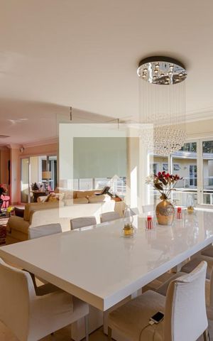 Casa para alugar com 858m², 6 quartos e 6 vagas Casa para alugar com 858m², 6 quartos e 6 vagasSala de Jantar