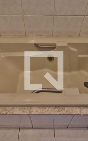 Casa à venda com 600m², 5 quartos e 2 vagasBanheiro da Suíte