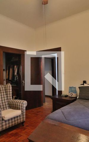 Casa à venda com 600m², 5 quartos e 2 vagasSuíte 