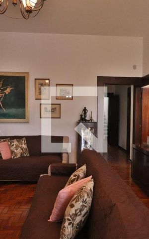 Casa à venda com 600m², 5 quartos e 2 vagasSala