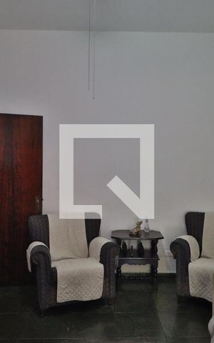 Casa à venda com 600m², 5 quartos e 2 vagasSala de Tv