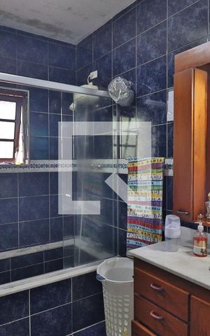 Casa à venda com 600m², 5 quartos e 2 vagasBanheiro do Quarto 1 e 2