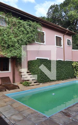 Casa à venda com 600m², 5 quartos e 2 vagasÁrea comum - Piscina