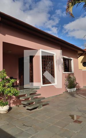 Casa à venda com 600m², 5 quartos e 2 vagasFachada
